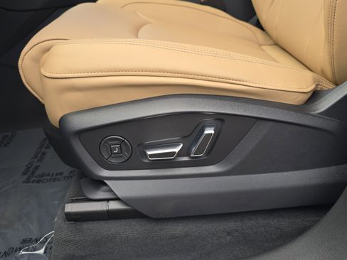 New 2025 Audi Q8 Prestige image 21