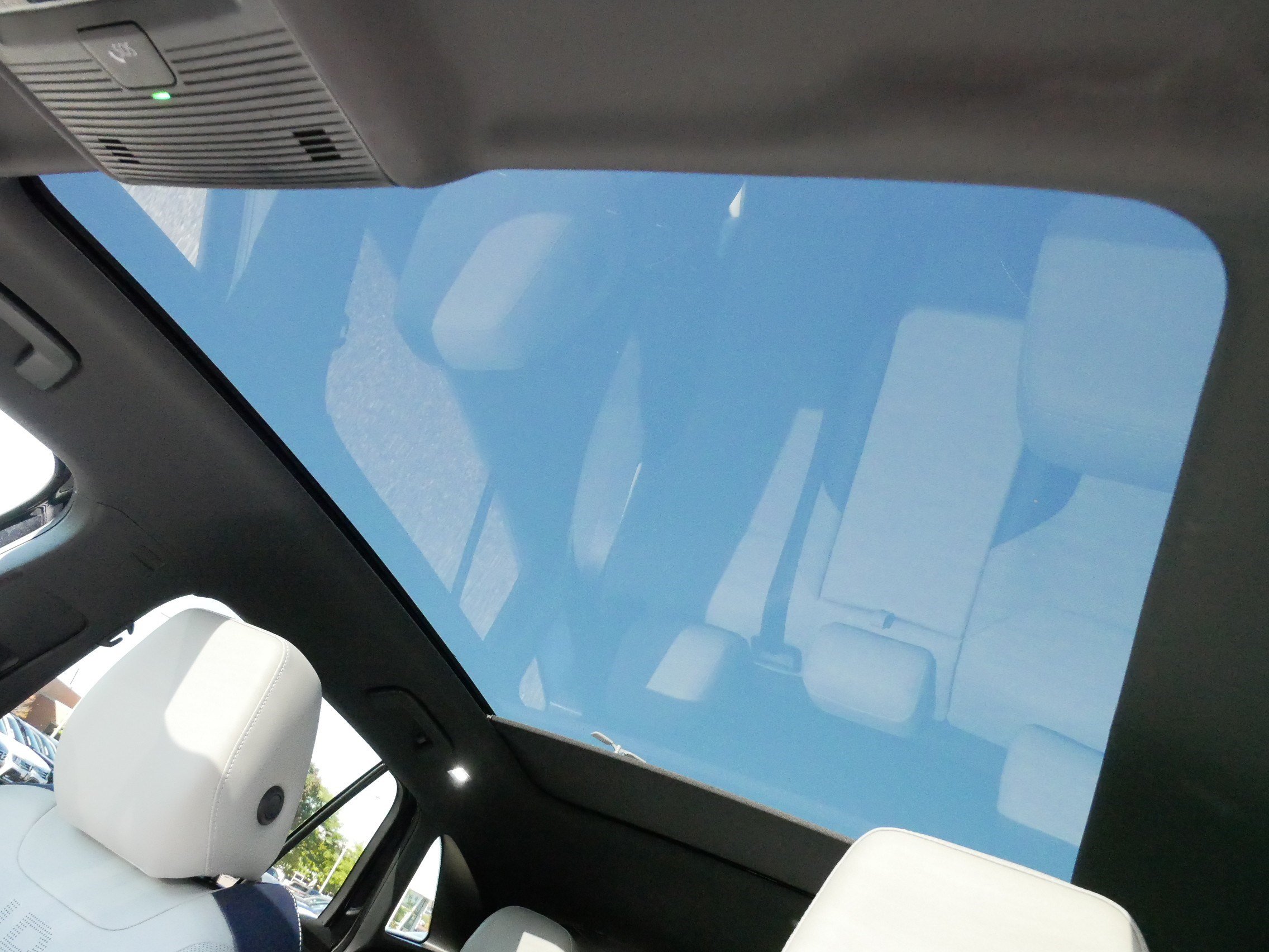 Used 2025 Volkswagen ID.4 Pro S AWD/4WD image 32