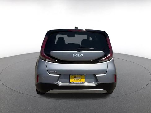 Used 2025 Kia Soul LX w/ LX Technology Package FWD image 12