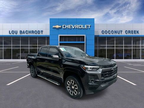 Used 2023 Chevrolet Colorado LT w/ LT Convenience Package III RWD image 2