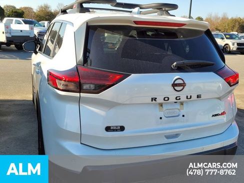 Used 2025 Nissan Rogue SV image 24
