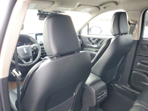 New 2026 Lincoln Corsair Premiere image 24