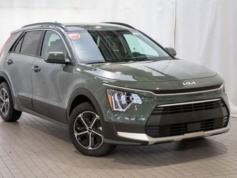 New 2026 Kia Niro EX image 1
