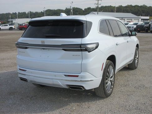 New 2026 Buick Enclave Avenir w/ Super Cruise Package FWD image 5