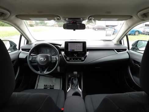 Used 2025 Toyota Corolla LE FWD image 23