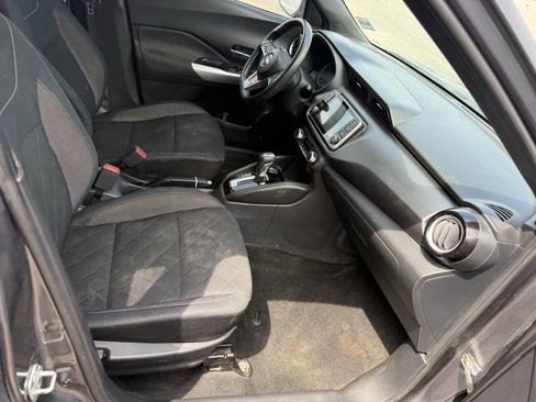 Used 2019 Nissan Kicks S FWD image 14