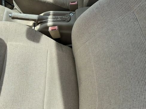 Used 2002 Volkswagen Cabrio GLS FWD image 22