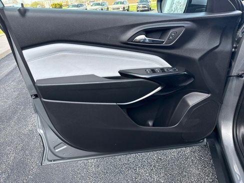 Used 2026 Chevrolet Trax LT w/ Driver Confidence Package FWD image 14