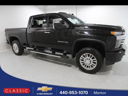 Used 2020 Chevrolet Silverado 3500 High Country w/ Technology Package AWD/4WD image 1