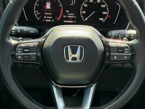 Used 2023 Honda Pilot Touring image 16