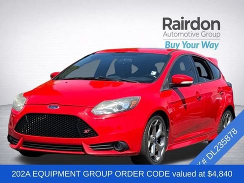 Used 2013 Ford Focus ST FWD image 2