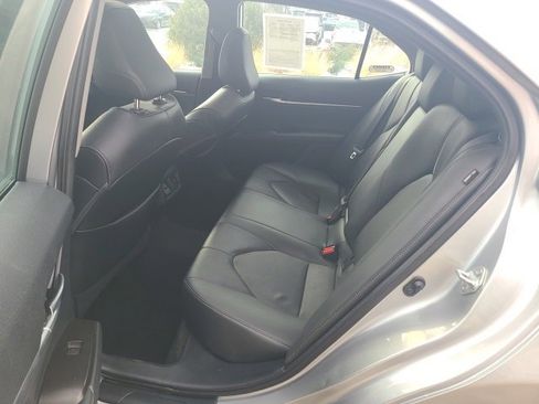 Used 2021 Toyota Camry XSE image 13