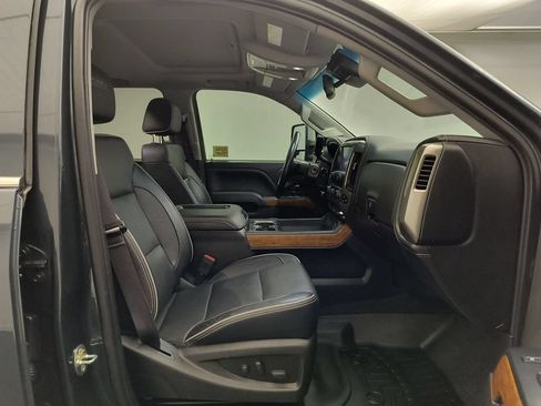 Used 2017 Chevrolet Silverado 2500 High Country w/ Duramax Plus Package AWD/4WD image 20