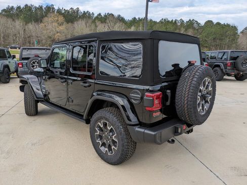 Used 2024 Jeep Wrangler Sahara w/ Technology Group image 6