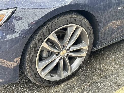 Used 2025 Chevrolet Malibu LT FWD image 5