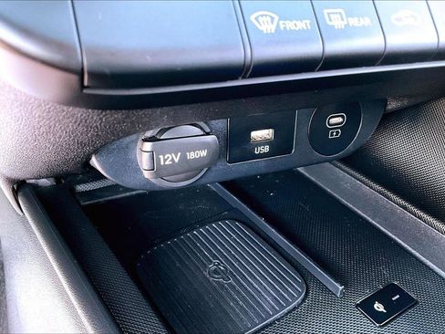 Used 2025 Hyundai Elantra Sport FWD image 18