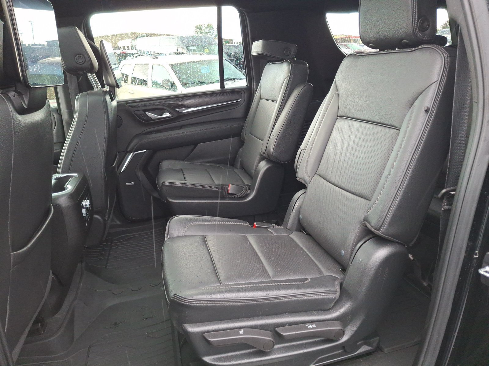 Used 2023 GMC Yukon XL Denali w/ Advanced Technology Package AWD/4WD image 21
