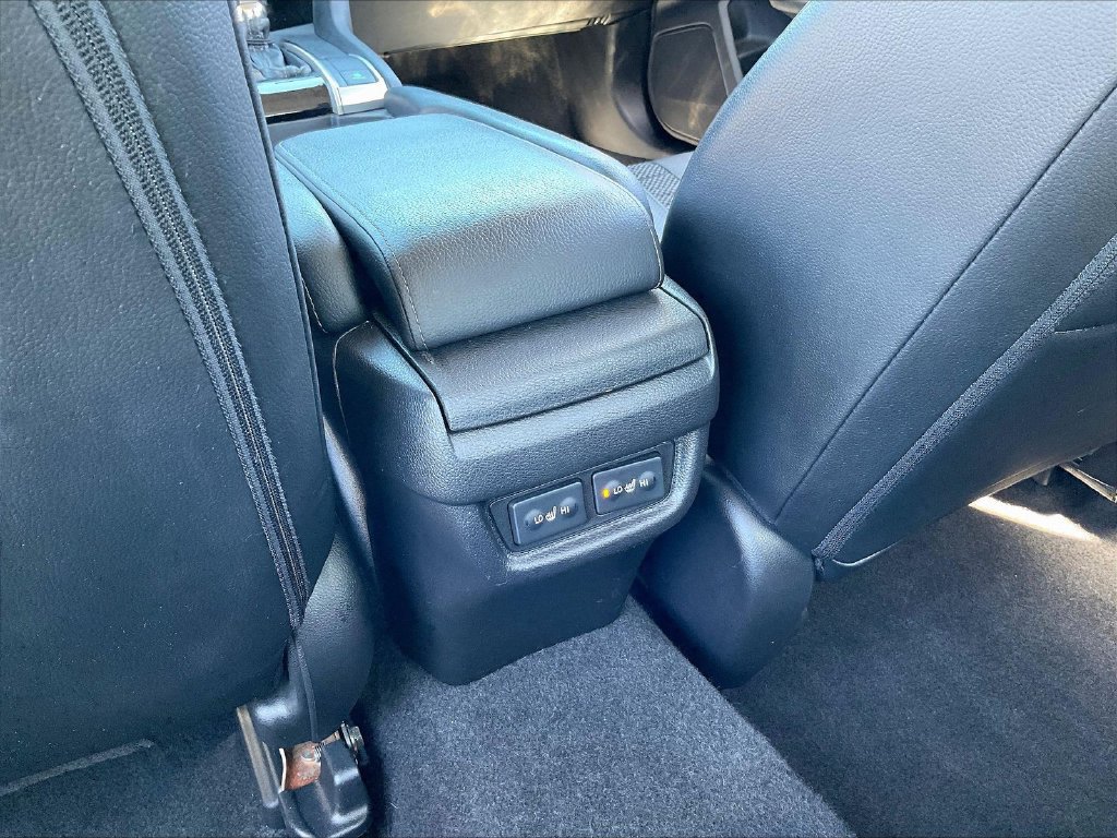 Used 2020 Honda Civic Touring image 11
