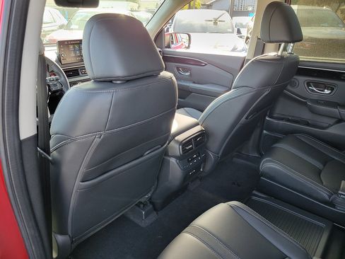 Certified 2024 Honda Pilot EX-L image 11
