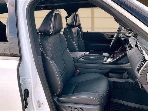 New 2026 INFINITI QX80 Autograph image 7