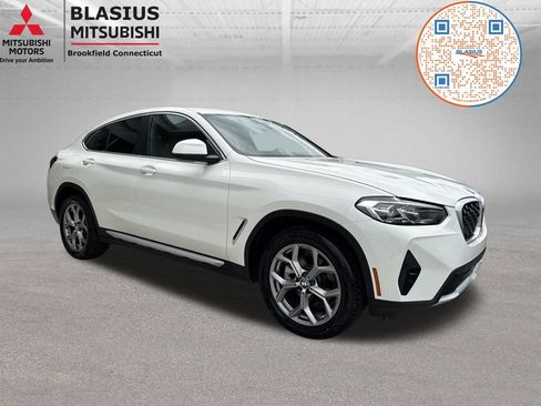 Used 2025 BMW X4 xDrive30i AWD/4WD image 18