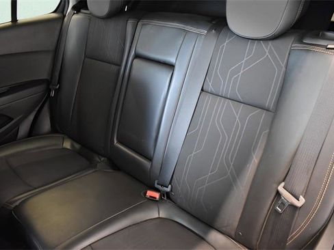 Used 2017 Chevrolet Trax LT w/ LT Convenience Package image 7