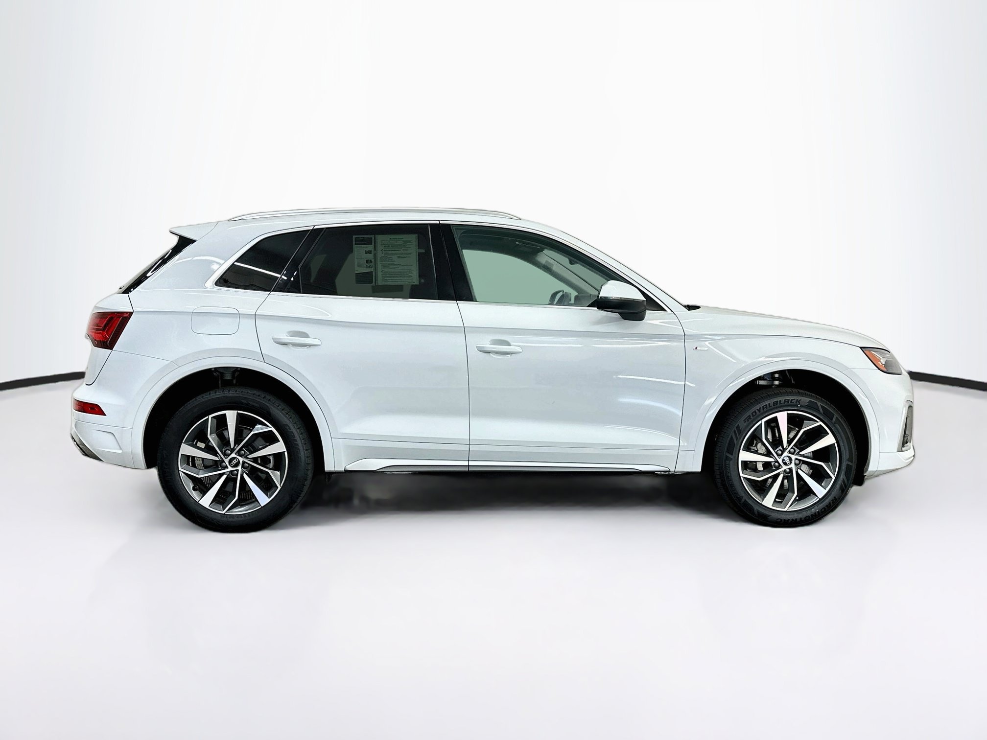 Used 2023 Audi Q5 2.0T Premium Plus w/ Premium Plus Package AWD/4WD image 10