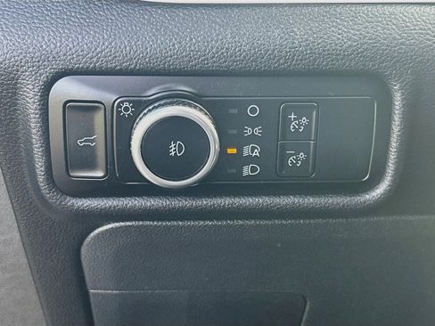 Certified 2023 Ford Explorer XLT w/ Equipment Group 202A RWD image 10
