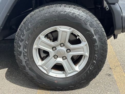 Used 2018 Jeep Wrangler Unlimited Sport S AWD/4WD image 27