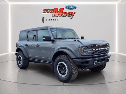 Used 2022 Ford Bronco Badlands AWD/4WD image 3