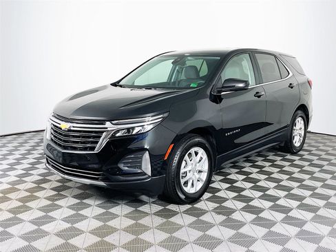 Certified 2024 Chevrolet Equinox LT image 3