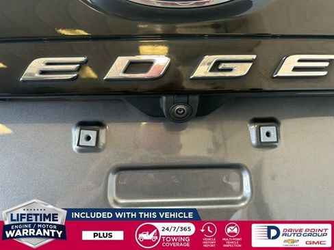 Used 2024 Ford Edge Titanium image 8