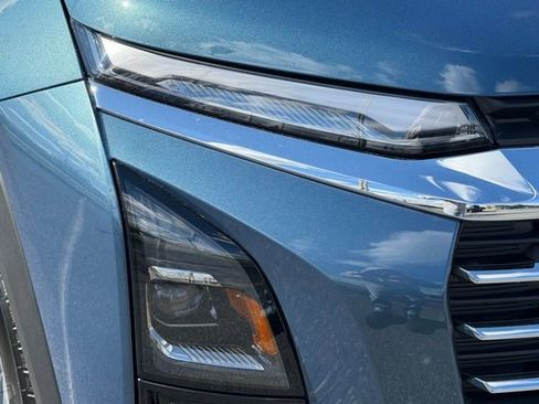 New 2026 Chevrolet Equinox LT w/ Convenience Package II AWD/4WD image 16