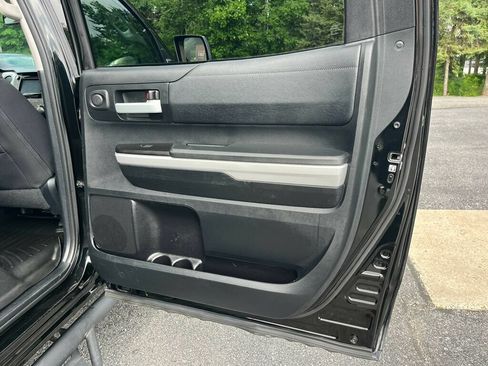 Used 2019 Toyota Tundra SR5 AWD/4WD image 30