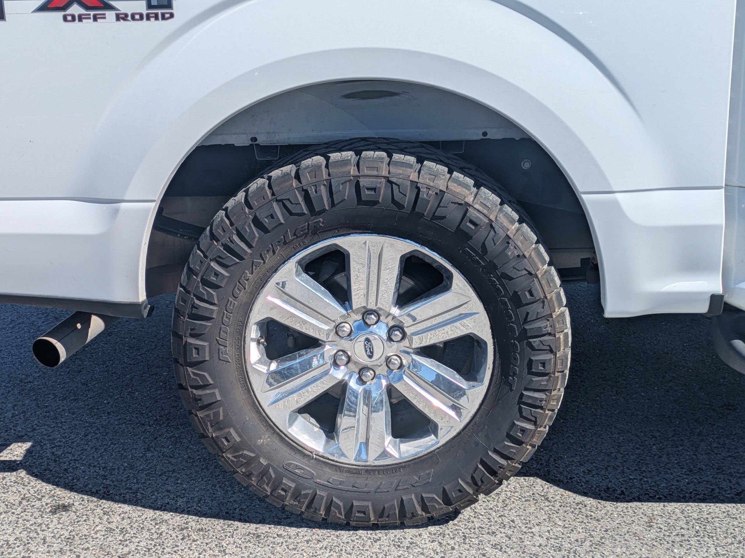 Used 2018 Ford F150 XLT w/ Equipment Group 301A Mid AWD/4WD image 11