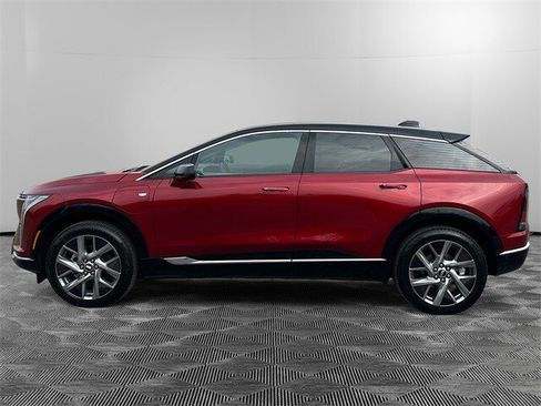 New 2026 Cadillac Optiq Luxury 1 image 2