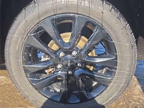 Used 2019 Jeep Grand Cherokee Altitude image 27