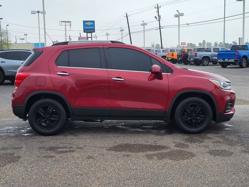 Used 2019 Chevrolet Trax LT w/ Driver Confidence Package image 6