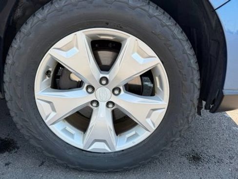 Used 2016 Subaru Forester 2.5i w/ Alloy Wheel Package AWD/4WD image 8
