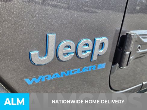 Used 2025 Jeep Wrangler Unlimited Sahara image 4