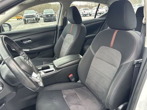 Used 2023 Nissan Sentra SR w/ Electronics Package image 15