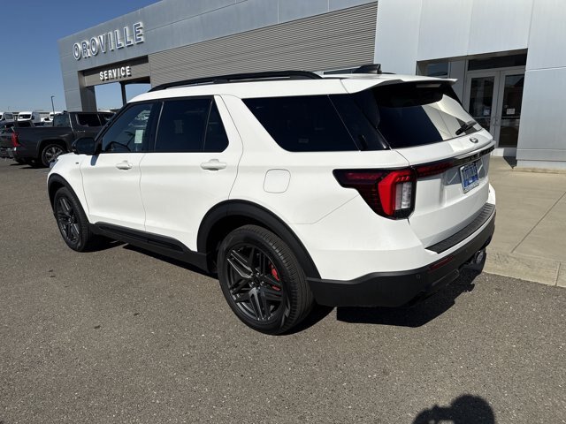 Certified 2025 Ford Explorer ST-Line w/ ST-Line Street Pack AWD/4WD image 3