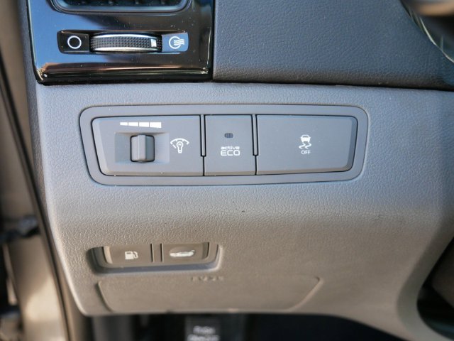 Used 2012 Hyundai Sonata Limited FWD image 16