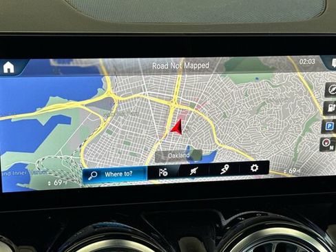 Used 2023 Mercedes-Benz EQB 300 4MATIC image 24