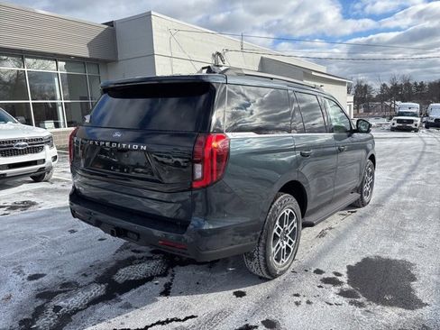 New 2026 Ford Expedition Active image 3