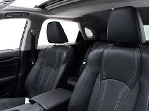 Used 2017 Lexus RX 350 AWD image 3