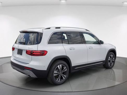 New 2026 Mercedes-Benz GLB 250 4MATIC image 9