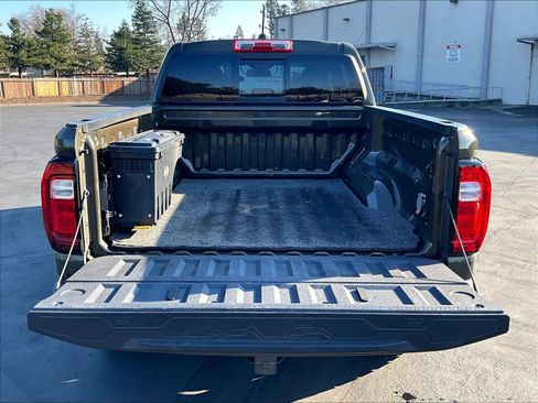 Used 2023 GMC Canyon AT4 w/ Technology Package image 36