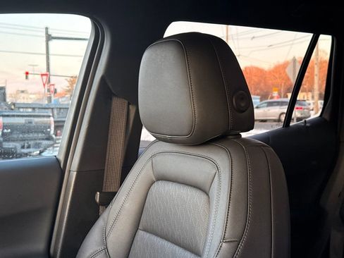 Used 2025 Chevrolet Equinox LT w/ Convenience Package II image 26