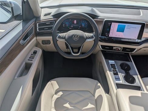 New 2026 Volkswagen Atlas SE image 17